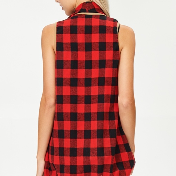 Sleeveless Plaid Vest with Pockets - Picture 3 of 4